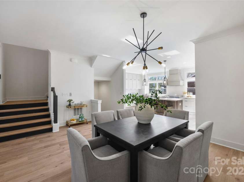 3113 Colyer Place, Charlotte, NC 28205.  MLS# CAR4214772, YatesRealty ID 5867. Dining