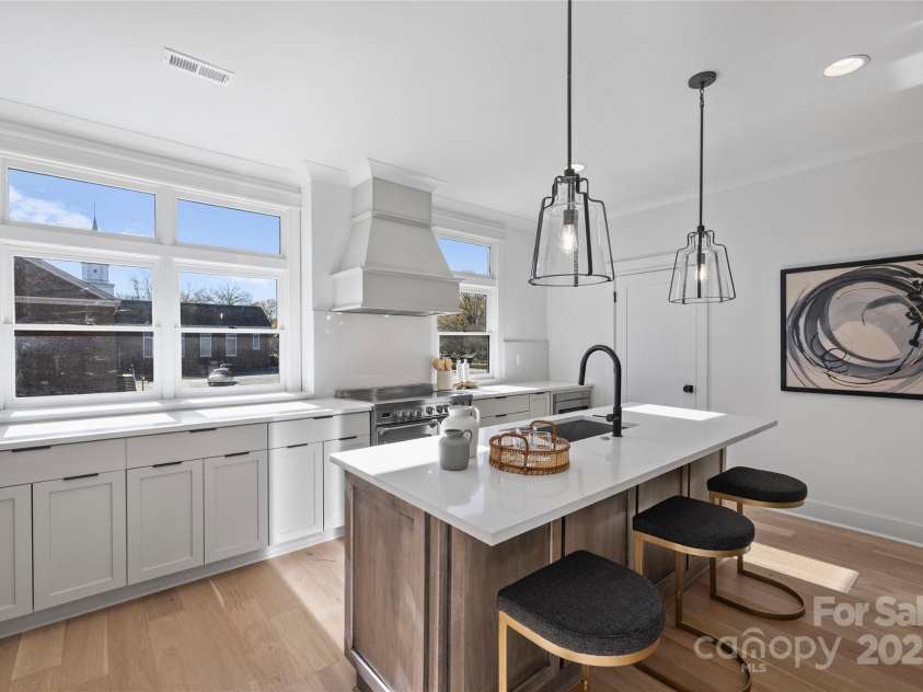 3113 Colyer Place, Charlotte, NC 28205.  MLS# CAR4214772, YatesRealty ID 5867. Kitchen