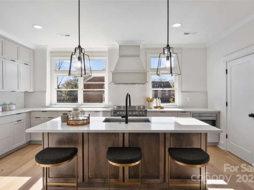 3113 Colyer Place, Charlotte, NC 28205.  MLS# CAR4214772, YatesRealty ID 5867. Kitchen