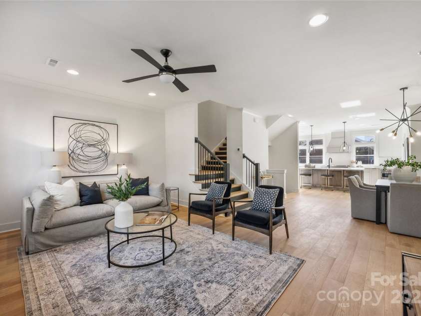 3113 Colyer Place, Charlotte, NC 28205.  MLS# CAR4214772, YatesRealty ID 5867. Living Room