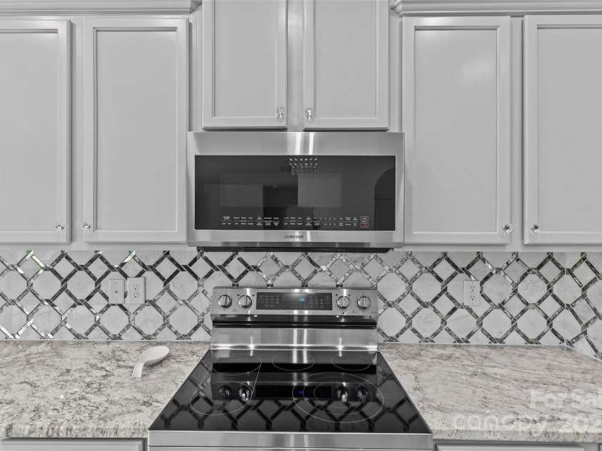 3008 Dundee Lane, Fort Mill, SC 29707.  MLS# CAR4223357, YatesRealty ID 5868. 