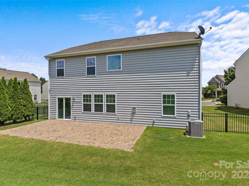 3008 Dundee Lane, Fort Mill, SC 29707.  MLS# CAR4223357, YatesRealty ID 5868. 