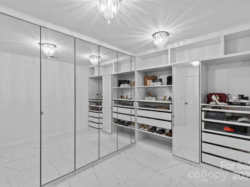 3008 Dundee Lane, Fort Mill, SC 29707.  MLS# CAR4223357, YatesRealty ID 5868. Custom walk-in closet