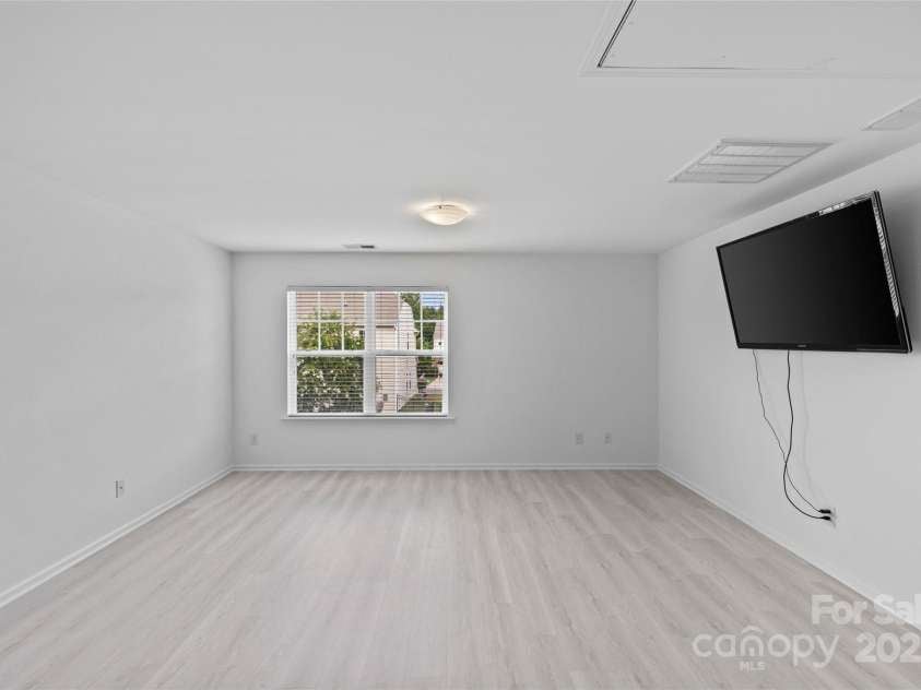 3008 Dundee Lane, Fort Mill, SC 29707.  MLS# CAR4223357, YatesRealty ID 5868. Upstairs Loft