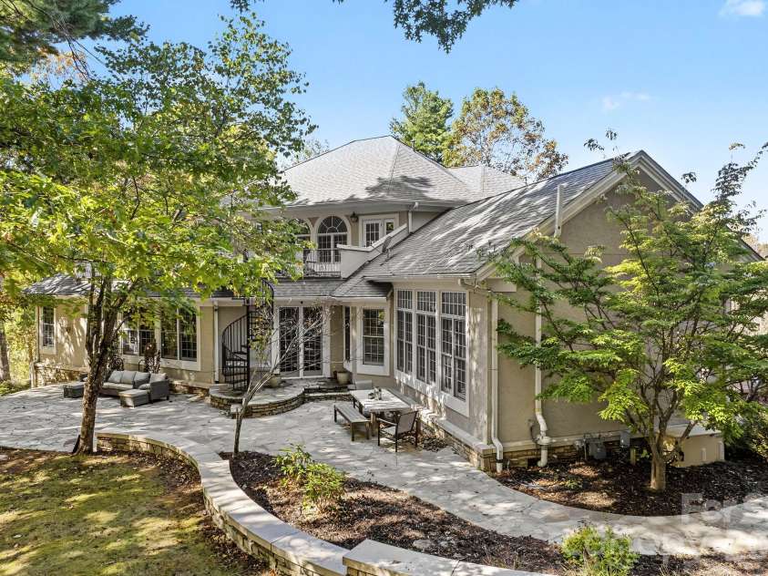 117 Founders Drive, Flat Rock, NC 28731.  MLS# CAR4392476, YatesRealty ID 58680. 