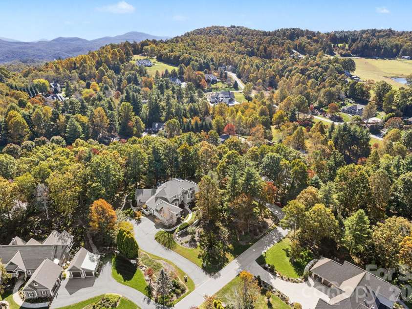 117 Founders Drive, Flat Rock, NC 28731.  MLS# CAR4392476, YatesRealty ID 58680. 