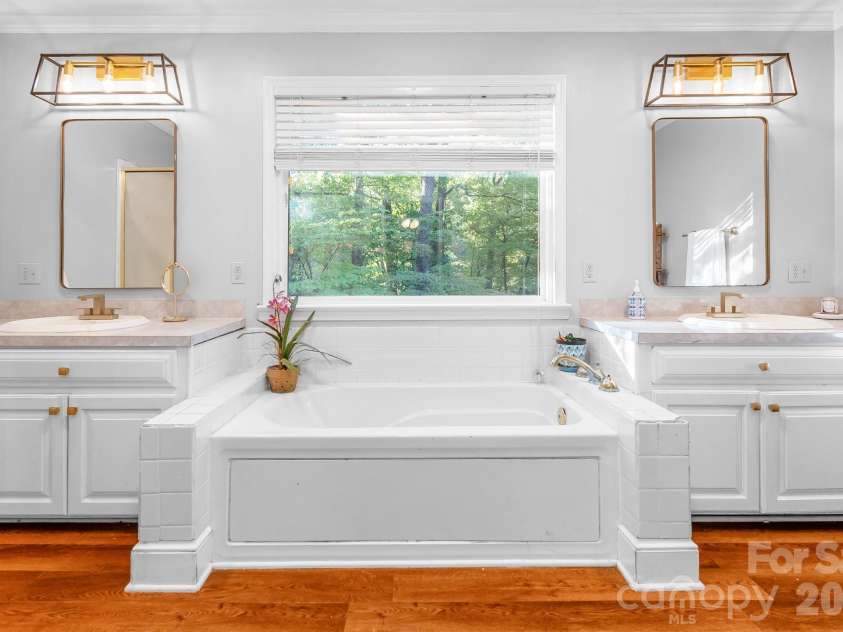 422 Winterwood Road, Kershaw, SC 29067.  MLS# CAR4437965, YatesRealty ID 58682. 