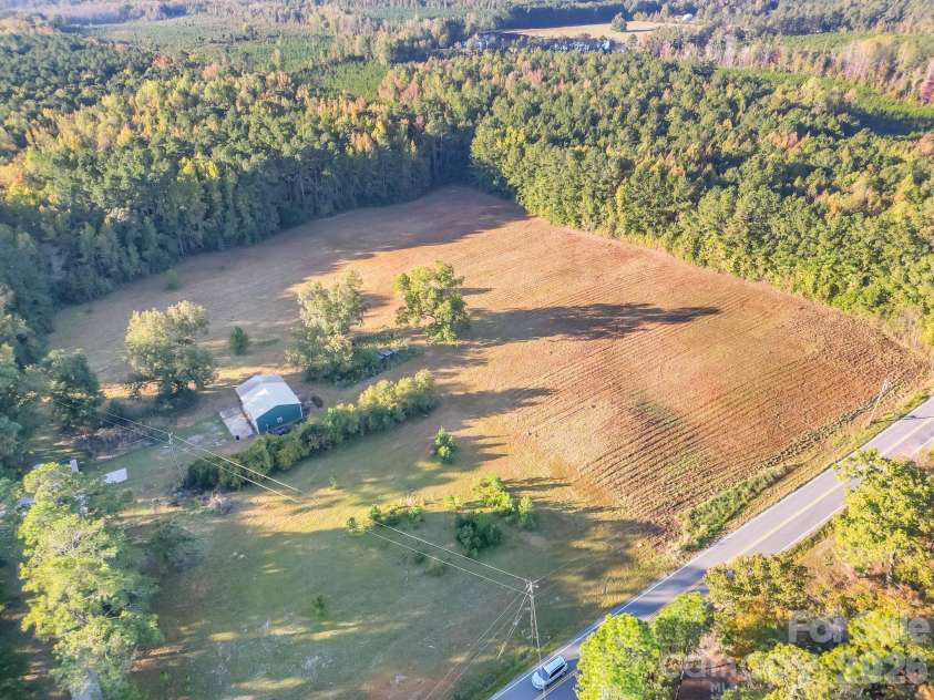 422 Winterwood Road, Kershaw, SC 29067.  MLS# CAR4437965, YatesRealty ID 58682. 