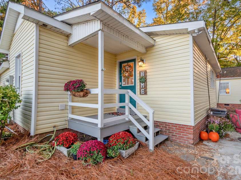 422 Winterwood Road, Kershaw, SC 29067.  MLS# CAR4437965, YatesRealty ID 58682. 