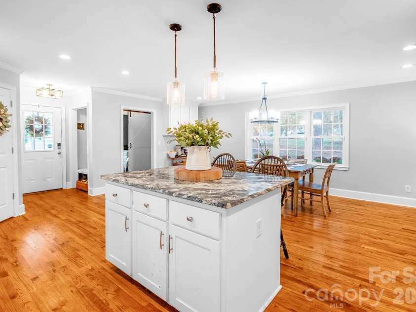 422 Winterwood Road, Kershaw, SC 29067.  MLS# CAR4437965, YatesRealty ID 58682. 