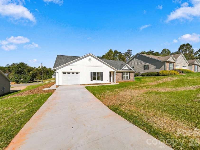 220 Abee Street, Morganton, NC 28655.  MLS# CAR4432856, YatesRealty ID 58684. 