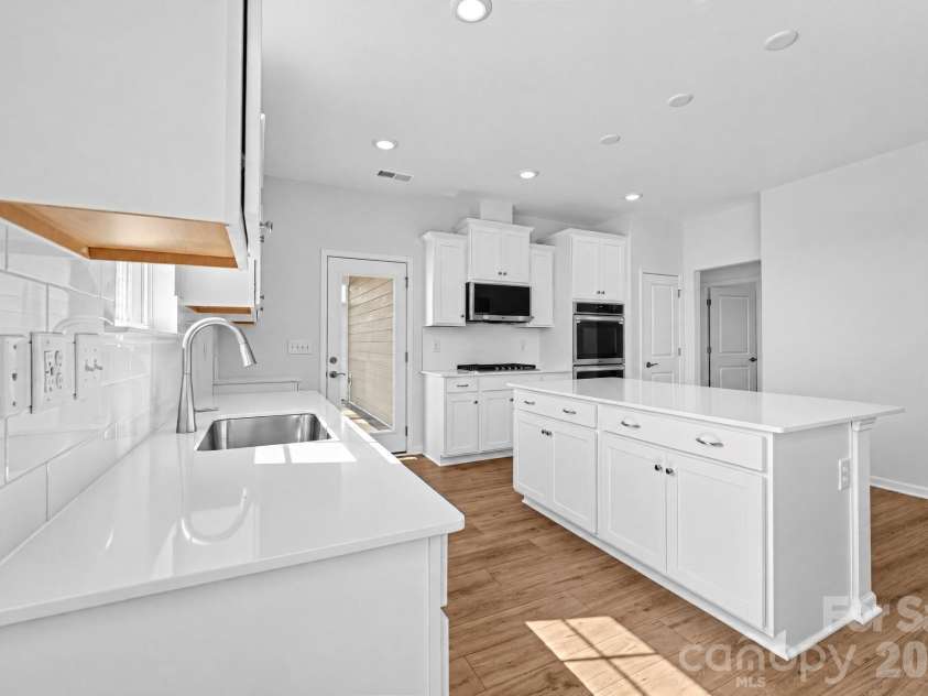 395 Waxhaw Village Road, Lancaster, SC 29720.  MLS# CAR4437984, YatesRealty ID 58687. 