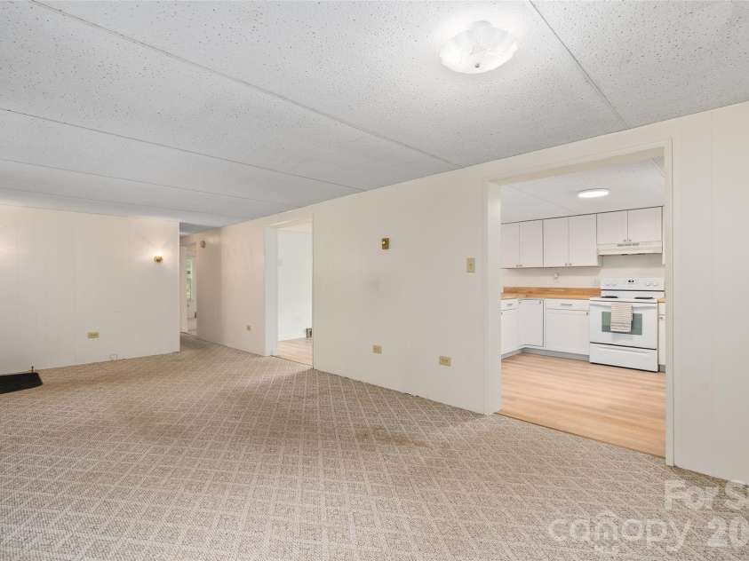 67 Quartz Lane, Balsam, NC 28707.  MLS# CAR4427799, YatesRealty ID 5869. 