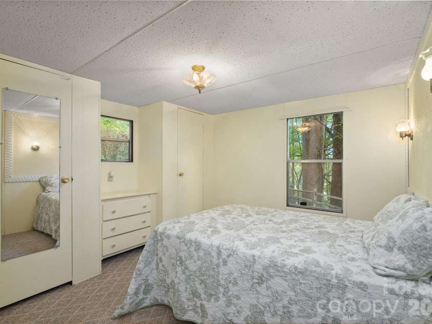 67 Quartz Lane, Balsam, NC 28707.  MLS# CAR4427799, YatesRealty ID 5869. 