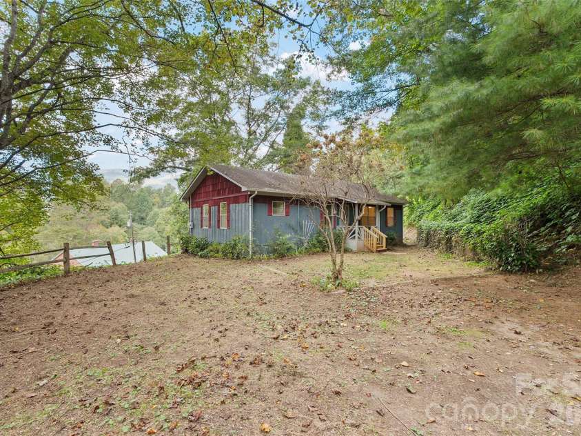 67 Quartz Lane, Balsam, NC 28707.  MLS# CAR4427799, YatesRealty ID 5869. 