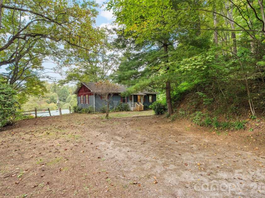 67 Quartz Lane, Balsam, NC 28707.  MLS# CAR4427799, YatesRealty ID 5869. 