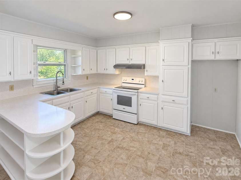 2138 Reeves Road, Lancaster, SC 29720.  MLS# CAR4438005, YatesRealty ID 58692. 