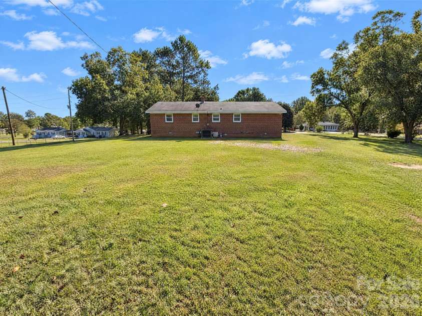 2138 Reeves Road, Lancaster, SC 29720.  MLS# CAR4438005, YatesRealty ID 58692. 