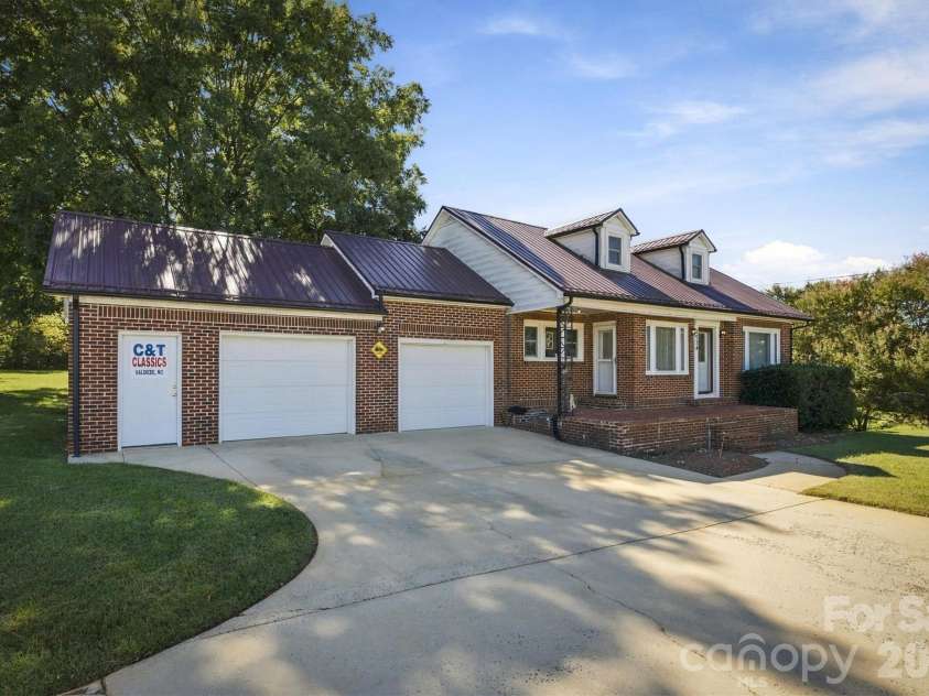 2674 US 70 Highway, Morganton, NC 28655.  MLS# CAR4438020, YatesRealty ID 58697. 
