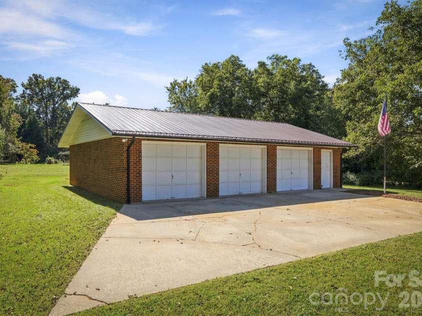2674 US 70 Highway, Morganton, NC 28655.  MLS# CAR4438020, YatesRealty ID 58697. 