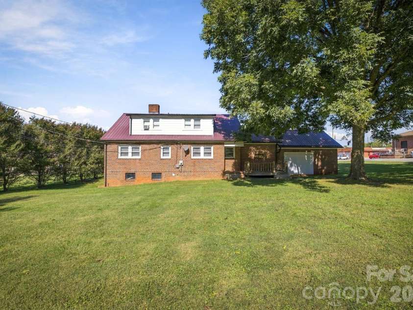 2674 US 70 Highway, Morganton, NC 28655.  MLS# CAR4438020, YatesRealty ID 58697. 