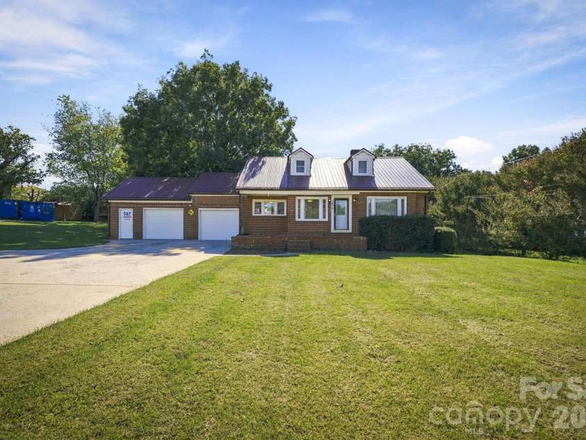 2674 US 70 Highway, Morganton, NC 28655.  MLS# CAR4438020, YatesRealty ID 58697. 