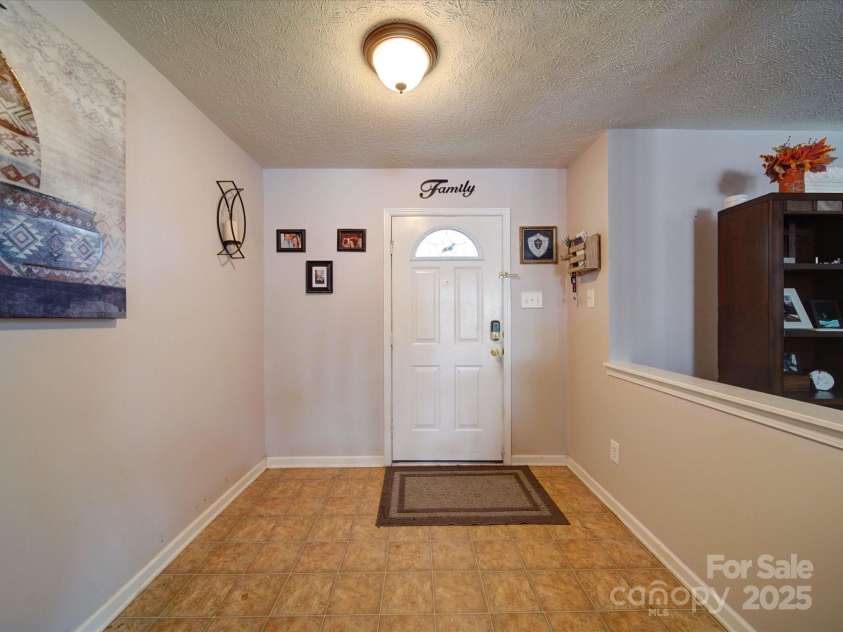 3841 Shasta Circle, Clover, SC 29710.  MLS# CAR4224933, YatesRealty ID 587. 