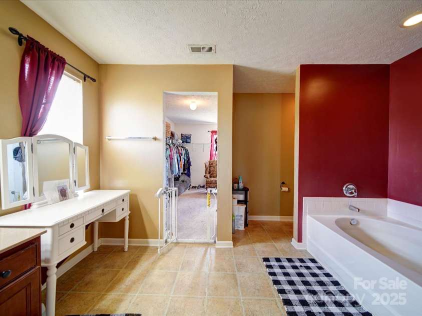 3841 Shasta Circle, Clover, SC 29710.  MLS# CAR4224933, YatesRealty ID 587. 