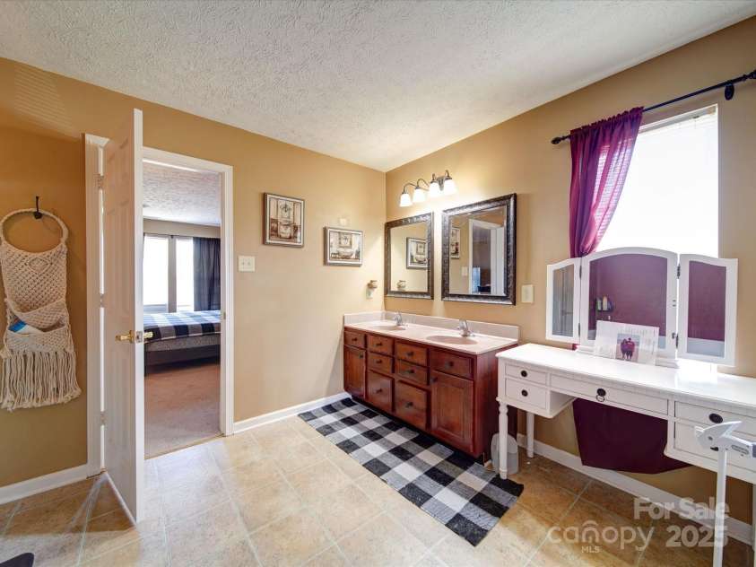 3841 Shasta Circle, Clover, SC 29710.  MLS# CAR4224933, YatesRealty ID 587. 