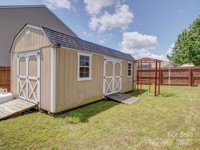 3841 Shasta Circle, Clover, SC 29710.  MLS# CAR4224933, YatesRealty ID 587. 