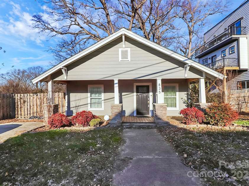 835 Belmont Avenue, Charlotte, NC 28205.  MLS# CAR4213591, YatesRealty ID 587. 