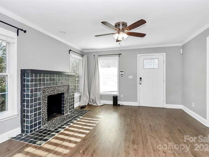 835 Belmont Avenue, Charlotte, NC 28205.  MLS# CAR4213591, YatesRealty ID 587. 
