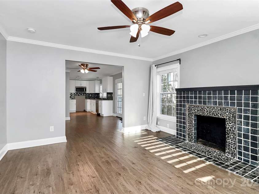 835 Belmont Avenue, Charlotte, NC 28205.  MLS# CAR4213591, YatesRealty ID 587. 