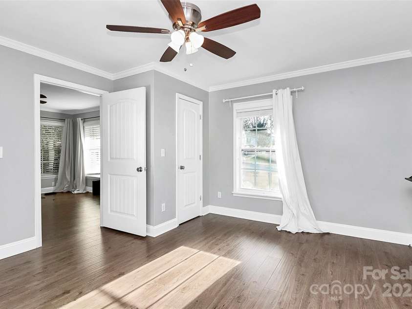 835 Belmont Avenue, Charlotte, NC 28205.  MLS# CAR4213591, YatesRealty ID 587. 