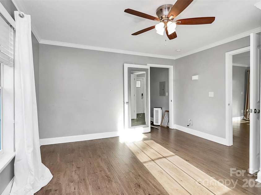 835 Belmont Avenue, Charlotte, NC 28205.  MLS# CAR4213591, YatesRealty ID 587. 