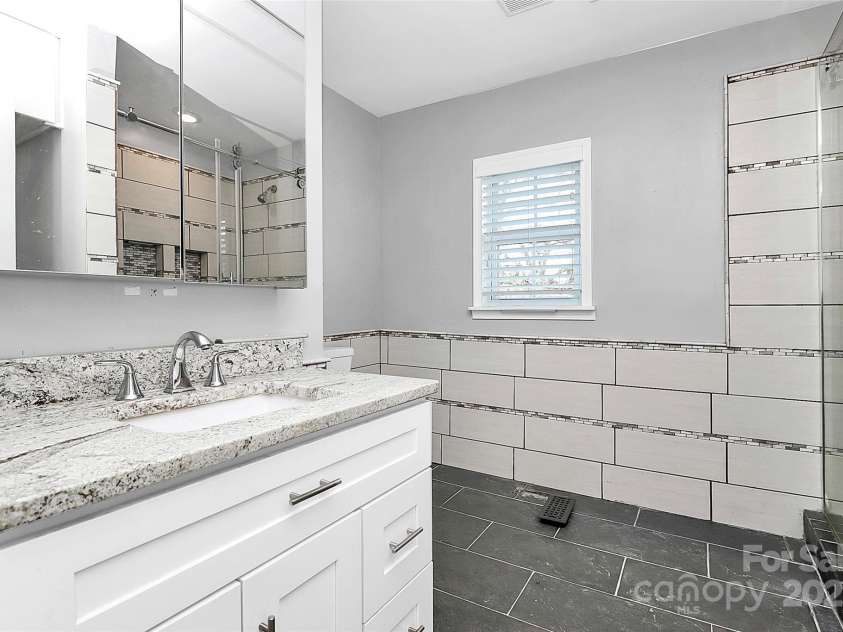 835 Belmont Avenue, Charlotte, NC 28205.  MLS# CAR4213591, YatesRealty ID 587. 