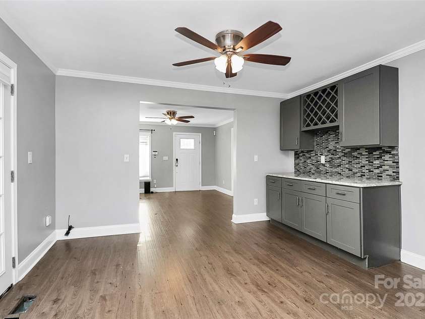 835 Belmont Avenue, Charlotte, NC 28205.  MLS# CAR4213591, YatesRealty ID 587. 