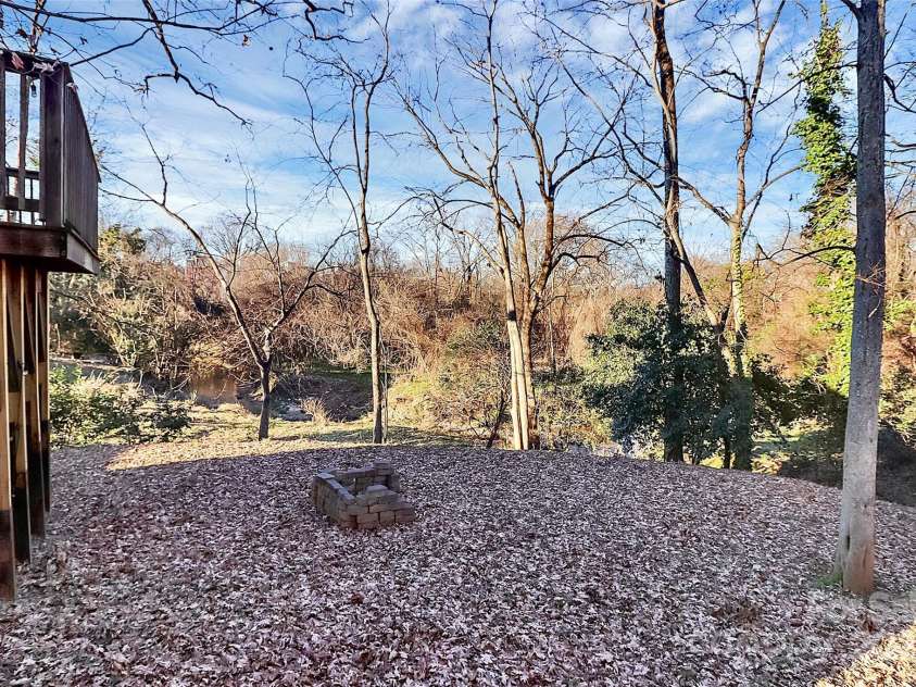 835 Belmont Avenue, Charlotte, NC 28205.  MLS# CAR4213591, YatesRealty ID 587. 