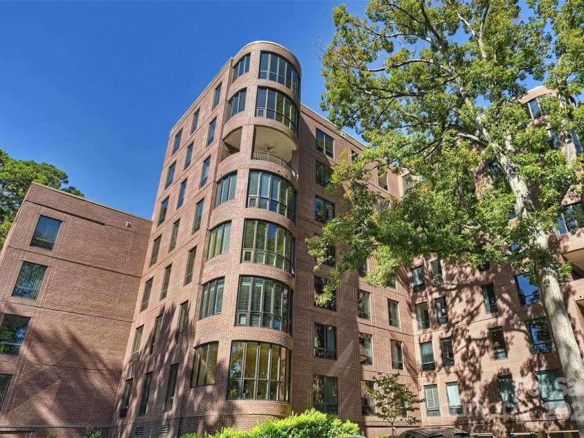 924 Cherokee Road, Charlotte, NC 28207.  MLS# CAR4317704, YatesRealty ID 587. 