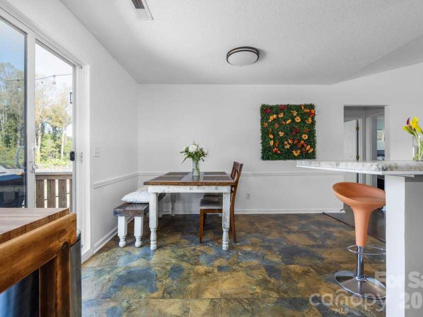 255 Evening Drive, Salisbury, NC 28147.  MLS# CAR4434495, YatesRealty ID 58702. 