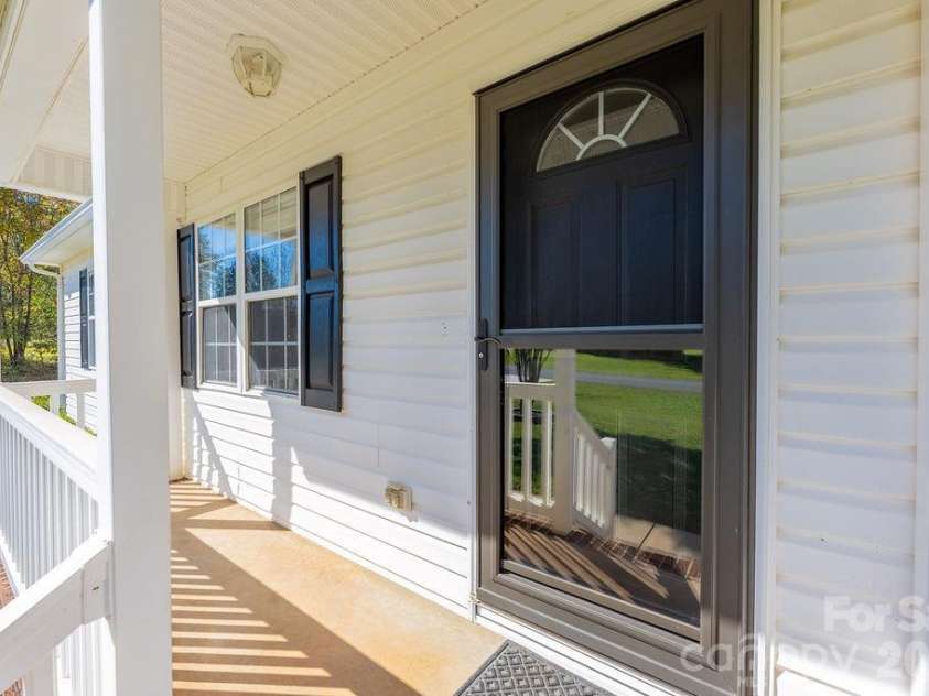 255 Evening Drive, Salisbury, NC 28147.  MLS# CAR4434495, YatesRealty ID 58702. 