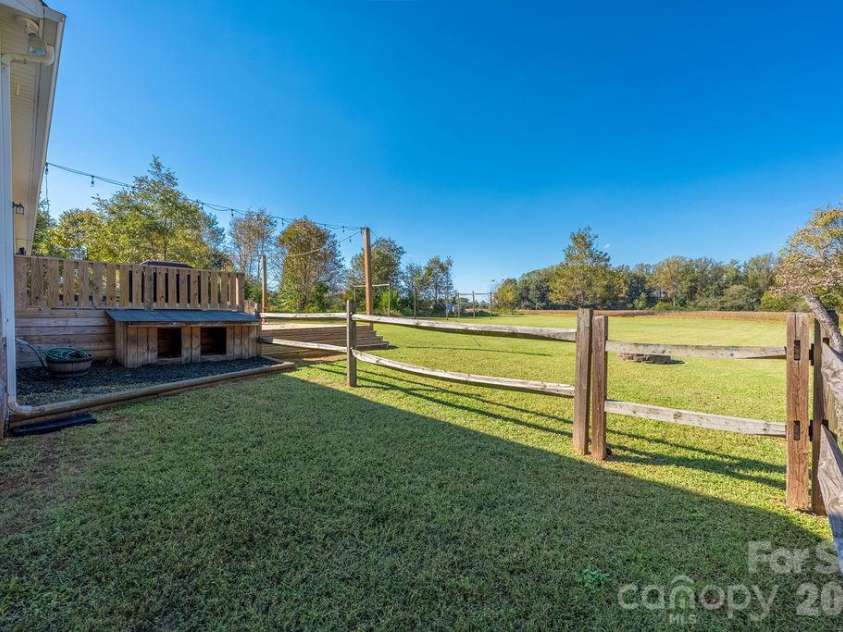 255 Evening Drive, Salisbury, NC 28147.  MLS# CAR4434495, YatesRealty ID 58702. 