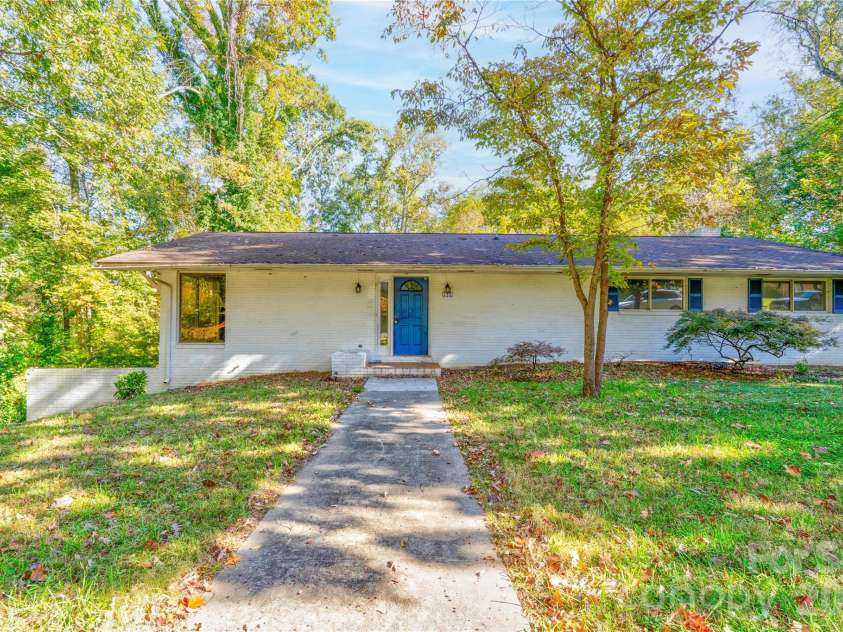 712 Hanover Drive, Shelby, NC 28150.  MLS# CAR4436522, YatesRealty ID 58706. Front