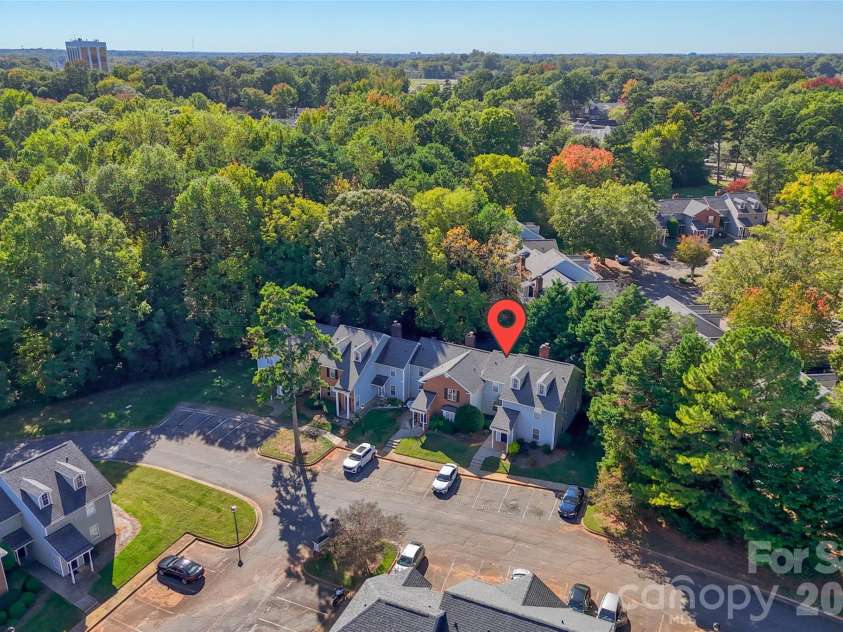 2913 Iron Gate Lane, Charlotte, NC 28212.  MLS# CAR4438016, YatesRealty ID 58707. 