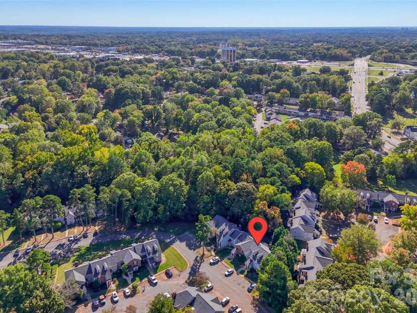 2913 Iron Gate Lane, Charlotte, NC 28212.  MLS# CAR4438016, YatesRealty ID 58707. 