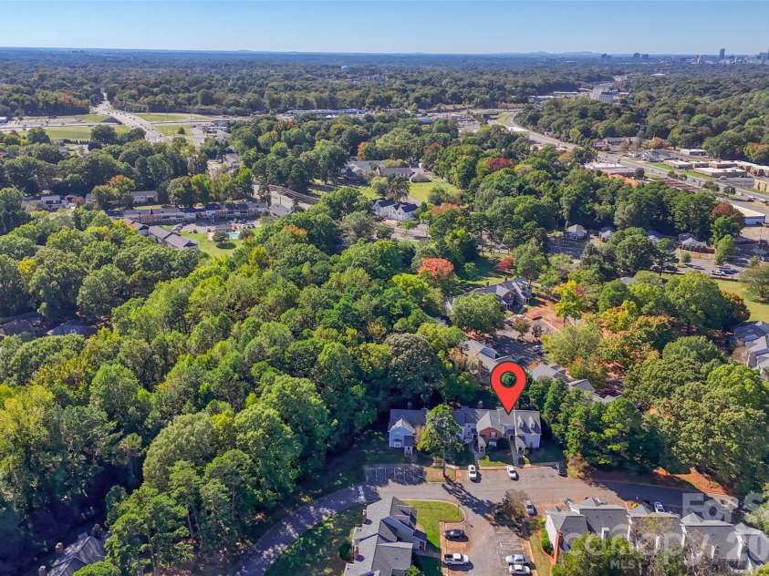 2913 Iron Gate Lane, Charlotte, NC 28212.  MLS# CAR4438016, YatesRealty ID 58707. 