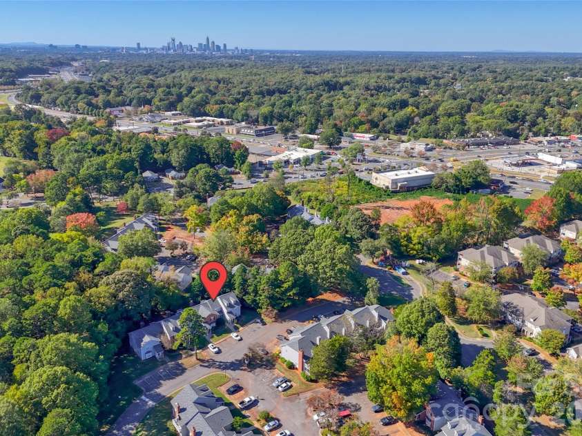 2913 Iron Gate Lane, Charlotte, NC 28212.  MLS# CAR4438016, YatesRealty ID 58707. 