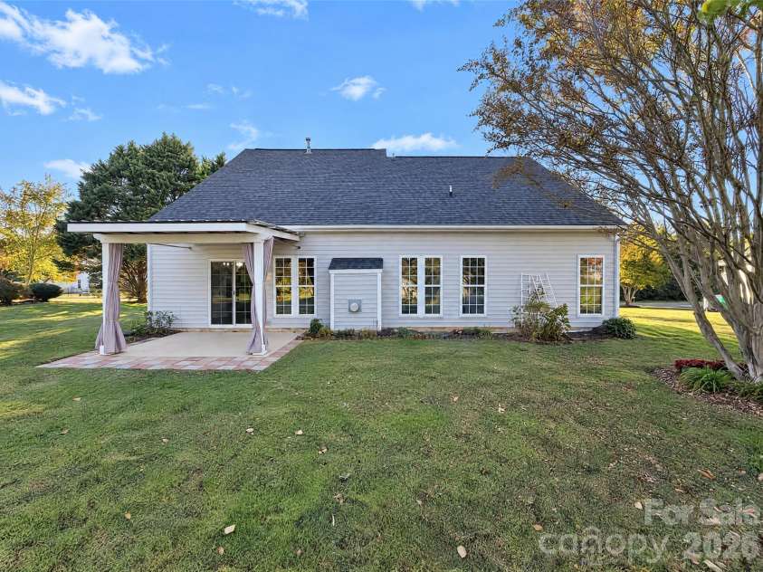 12613 Winget Road, Charlotte, NC 28278.  MLS# CAR4438051, YatesRealty ID 58709. 
