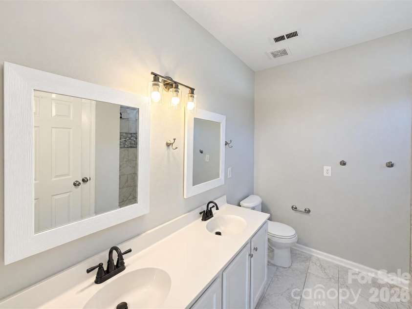 12613 Winget Road, Charlotte, NC 28278.  MLS# CAR4438051, YatesRealty ID 58709. 