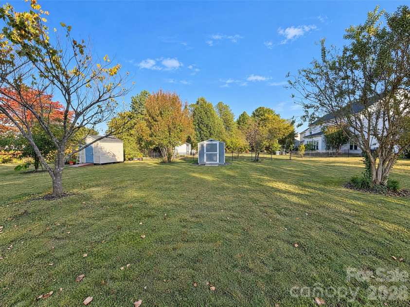 12613 Winget Road, Charlotte, NC 28278.  MLS# CAR4438051, YatesRealty ID 58709. 
